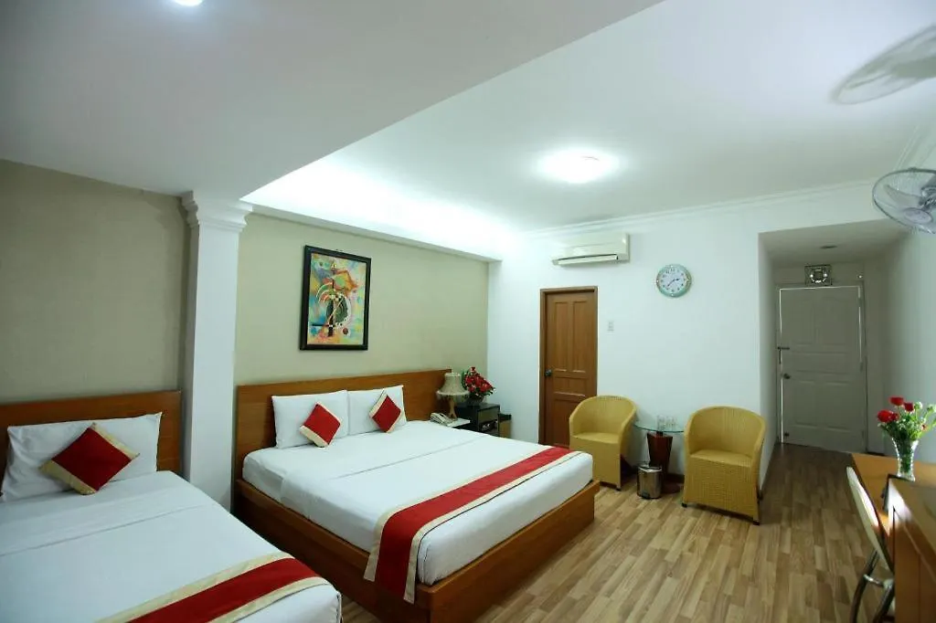 Lucky Star Saigon Hotel Ho Chi Minh City 2*,